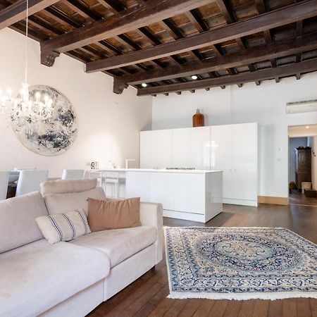 Exclusive Elegant Apartment In Pieno Centro! X4 리미니 외부 사진