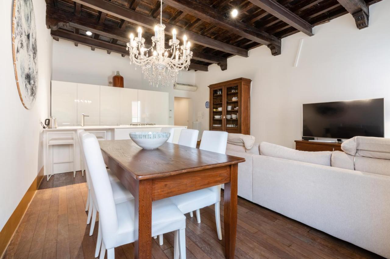 Exclusive Elegant Apartment In Pieno Centro! X4 리미니 외부 사진