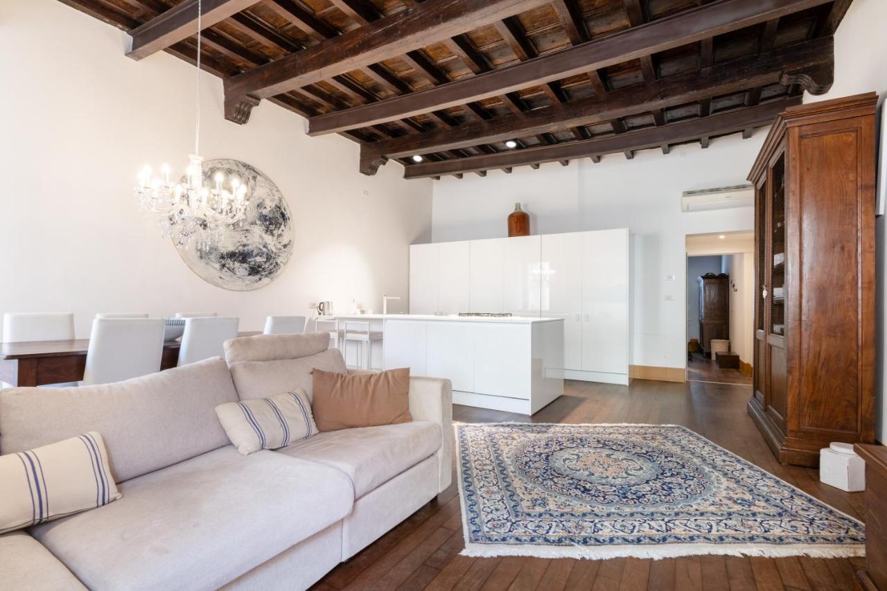 Exclusive Elegant Apartment In Pieno Centro! X4 리미니 외부 사진
